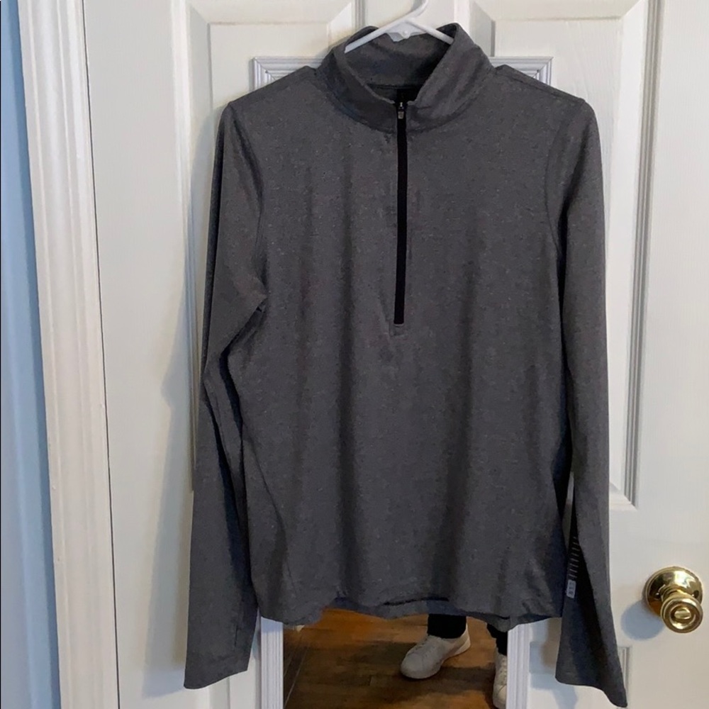 Workout pullover - Picture 5 of 8